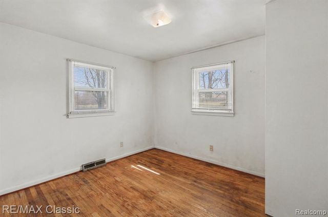 1076 Benstein Road, Commerce Twp, MI 48390