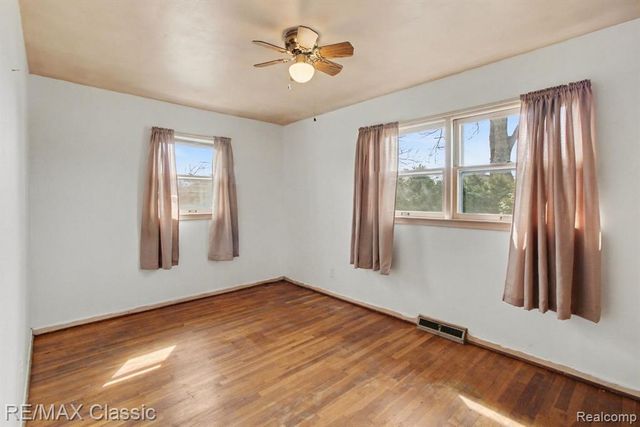 1076 Benstein Road, Commerce Twp, MI 48390