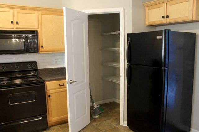 284 Meigs Dr Apt H56, Murfreesboro, TN 37128