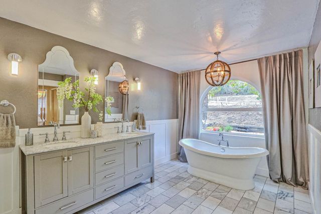 180 San Benancio Road, Salinas, CA 93908
