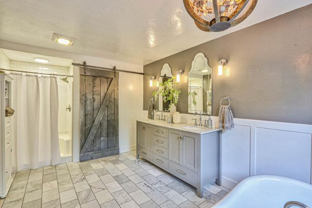 180 San Benancio Road, Salinas, CA 93908