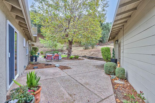 180 San Benancio Road, Salinas, CA 93908