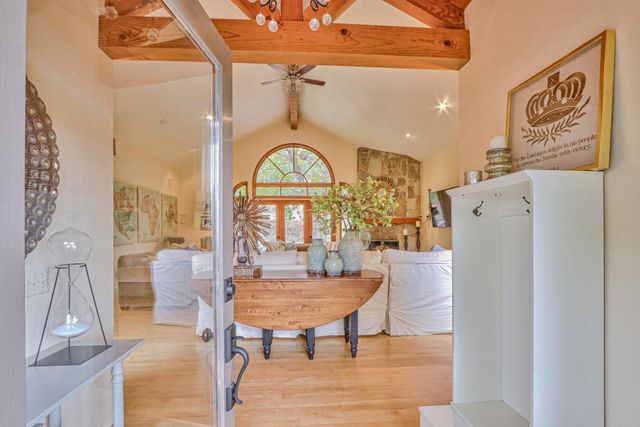 180 San Benancio Road, Salinas, CA 93908