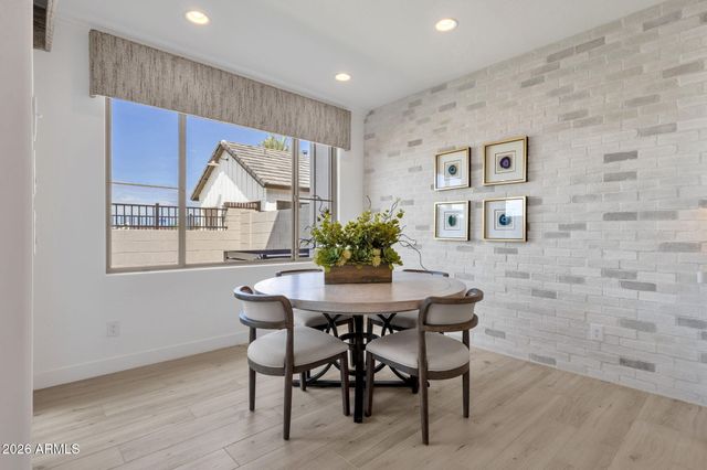 3525 E ROLAND Street, Mesa, AZ 85213