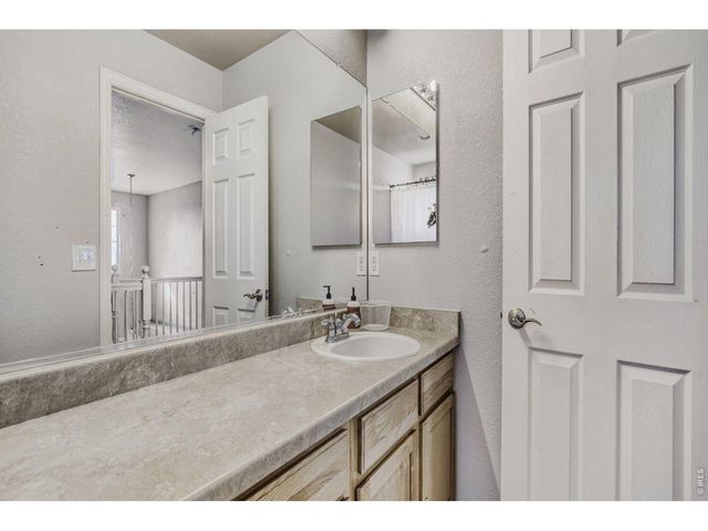 210 Peppler Dr, Longmont, CO 80504