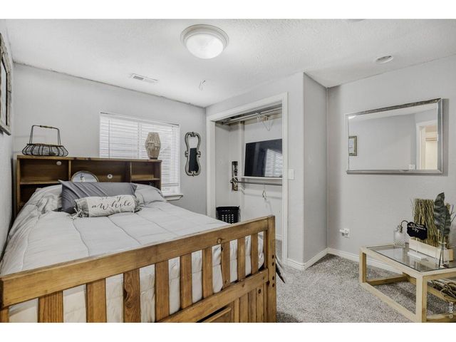 210 Peppler Dr, Longmont, CO 80504