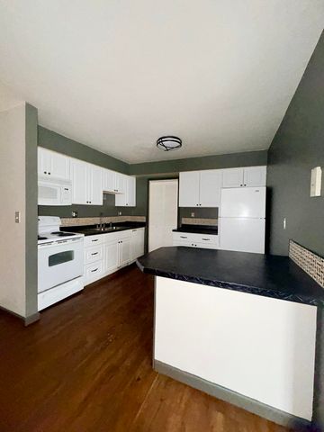 27153 Winchester Street, Brownstown, MI 48183