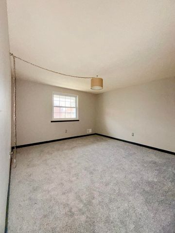 27153 Winchester Street, Brownstown, MI 48183