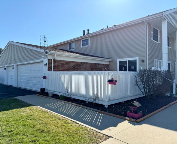 27153 Winchester Street, Brownstown, MI 48183