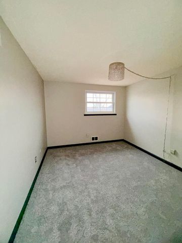 27153 Winchester Street, Brownstown, MI 48183