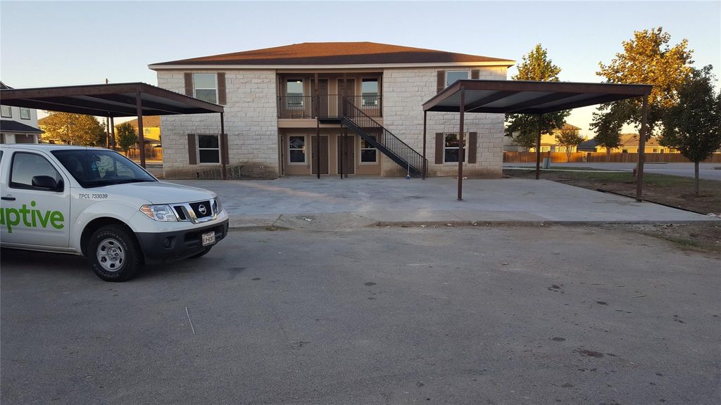 92 Sandstone DR A, Jarrell, TX 76537