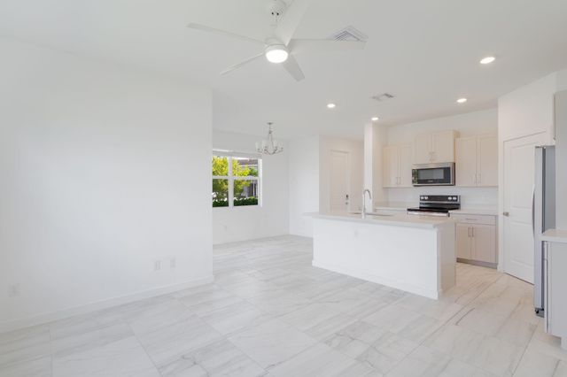8678 Via Mar Rosso, Lake Worth, FL 33467