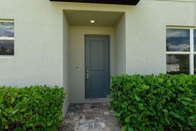 8678 Via Mar Rosso, Lake Worth, FL 33467