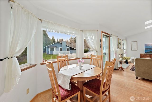 923 NW Leisure Ln, Bremerton, WA 98311