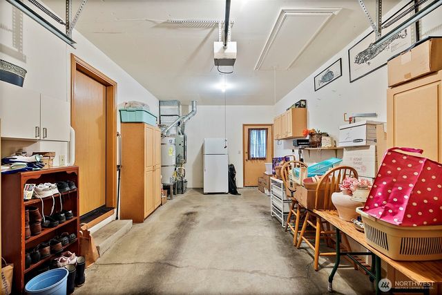 923 NW Leisure Ln, Bremerton, WA 98311