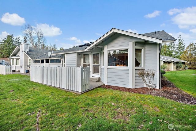 923 NW Leisure Ln, Bremerton, WA 98311