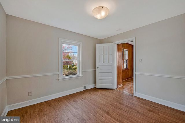 5839 33RD AVE, Hyattsville, MD 20782