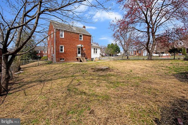 5839 33RD AVE, Hyattsville, MD 20782