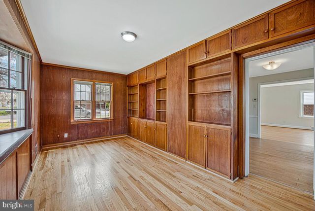 5839 33RD AVE, Hyattsville, MD 20782