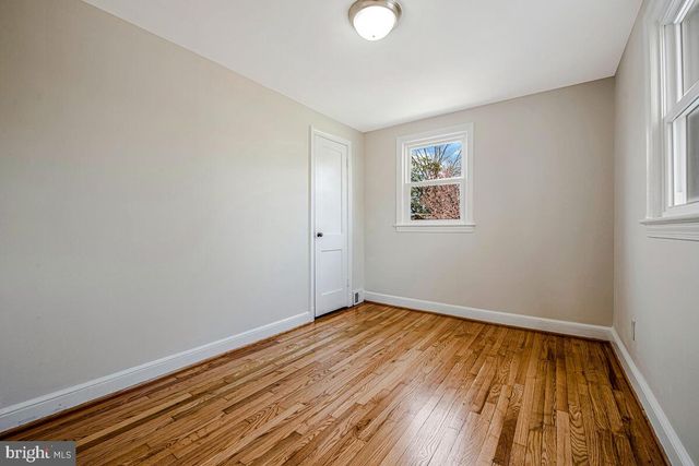 5839 33RD AVE, Hyattsville, MD 20782