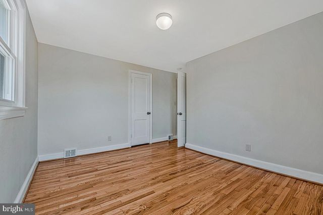 5839 33RD AVE, Hyattsville, MD 20782