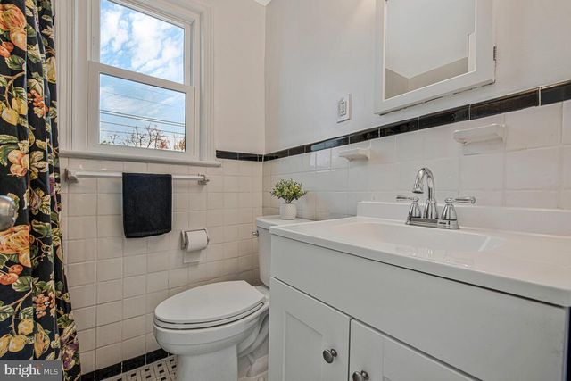 5839 33RD AVE, Hyattsville, MD 20782