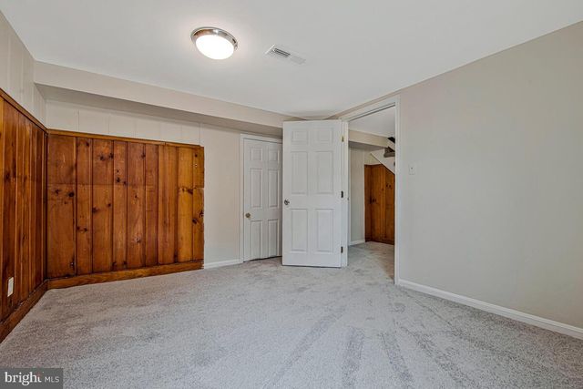 5839 33RD AVE, Hyattsville, MD 20782