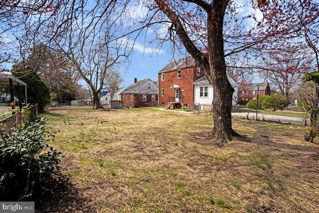 5839 33RD AVE, Hyattsville, MD 20782