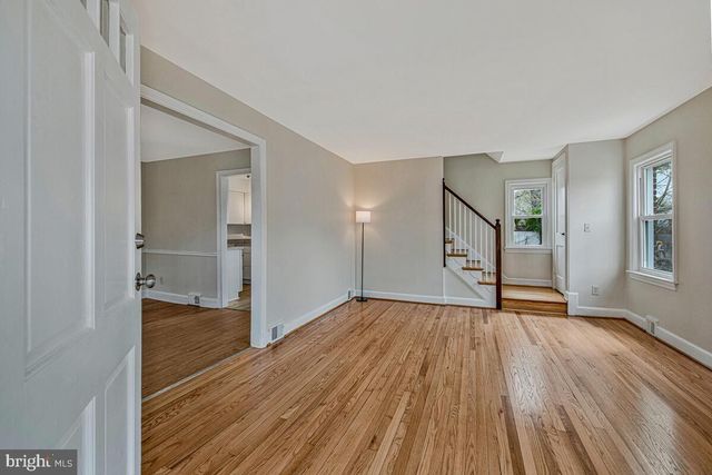 5839 33RD AVE, Hyattsville, MD 20782