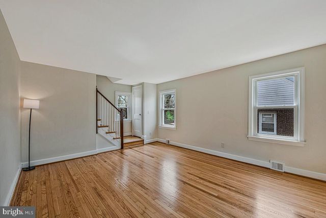 5839 33RD AVE, Hyattsville, MD 20782