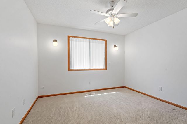 11792 Xenia Street NW, Coon Rapids, MN 55433