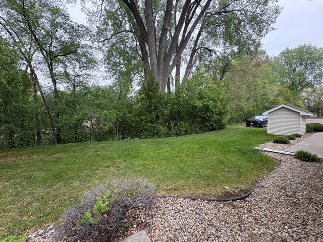 11792 Xenia Street NW, Coon Rapids, MN 55433