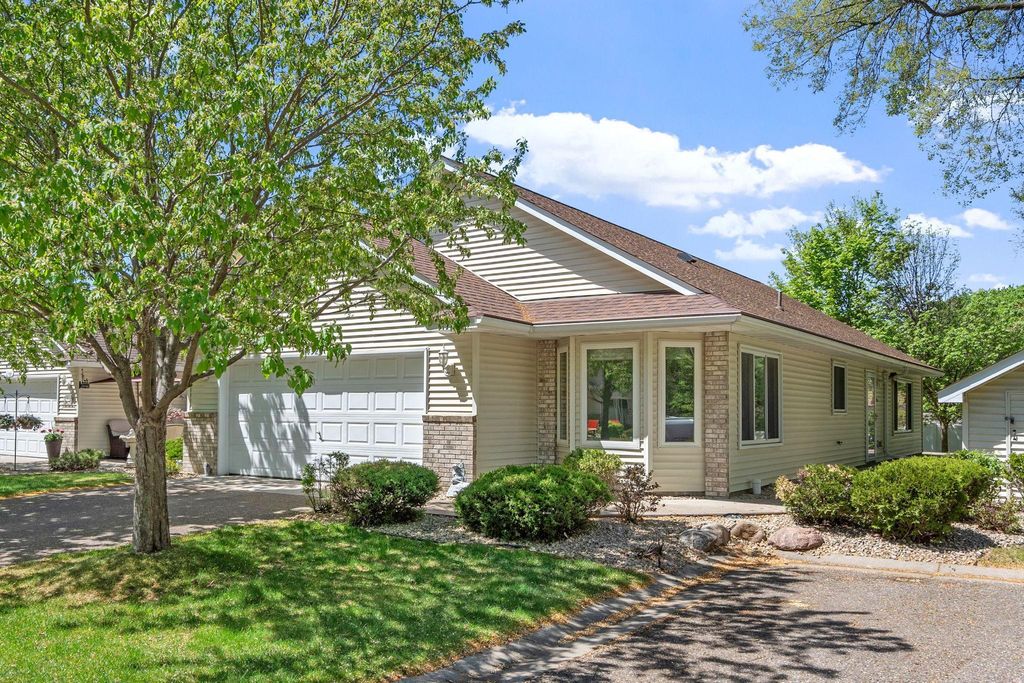 11792 Xenia Street NW, Coon Rapids, MN 55433