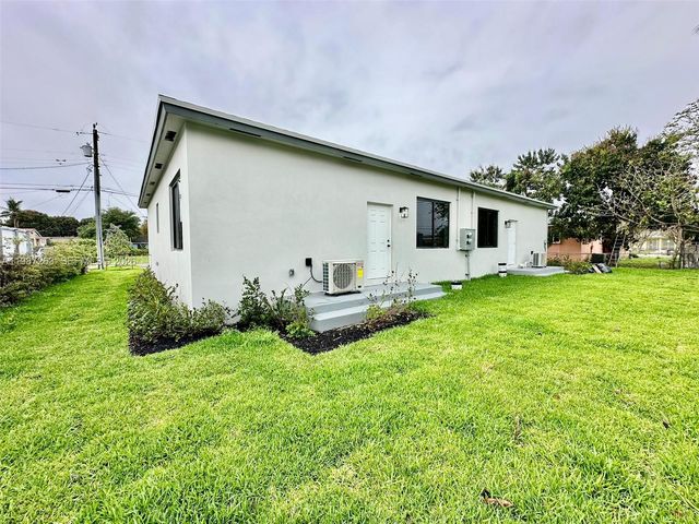 2399 NW 105th St 1, Miami, FL 33147