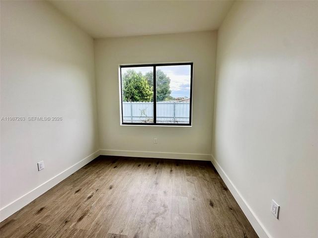 2399 NW 105th St 1, Miami, FL 33147