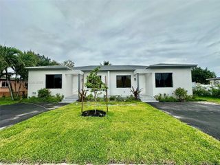 2399 NW 105th St 1, Miami, FL 33147