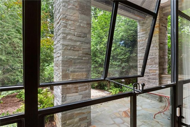 569 Overbrook Drive NW, Atlanta, GA 30318