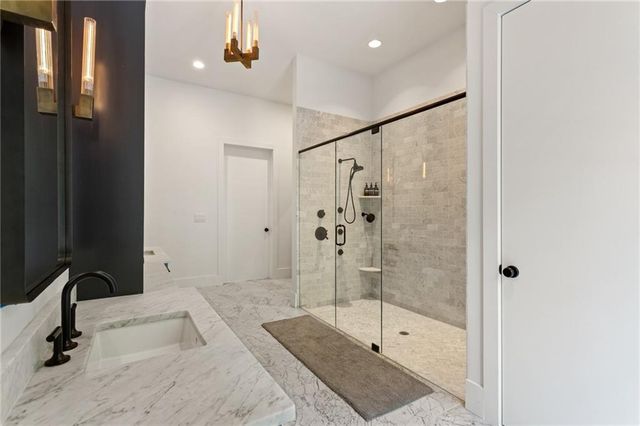 569 Overbrook Drive NW, Atlanta, GA 30318