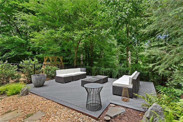 569 Overbrook Drive NW, Atlanta, GA 30318