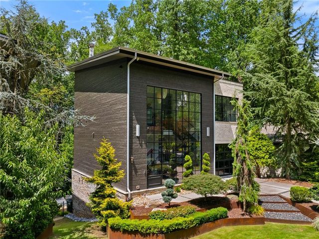 569 Overbrook Drive NW, Atlanta, GA 30318