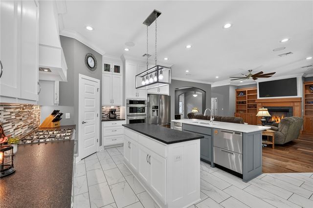 3494 S Eliza Lane, Farmington, AR 72730