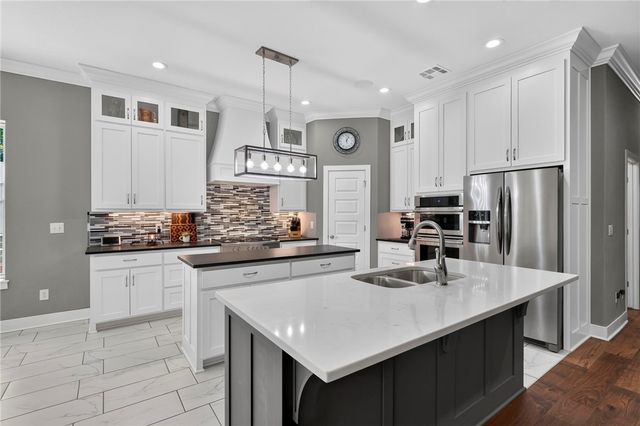 3494 S Eliza Lane, Farmington, AR 72730