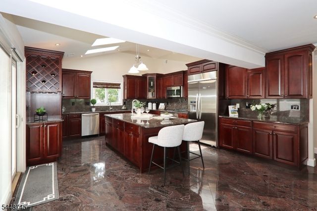 19 FAIRVIEW ROAD, Clark Twp., NJ 07066