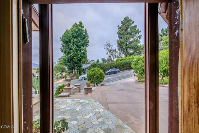 5432 Vista Del Arroyo Drive, La Crescenta, CA 91214