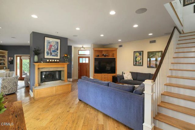 5432 Vista Del Arroyo Drive, La Crescenta, CA 91214