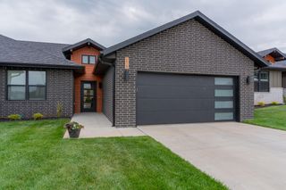 5955 South Farm Rd 163, 203b, Springfield, MO 65810