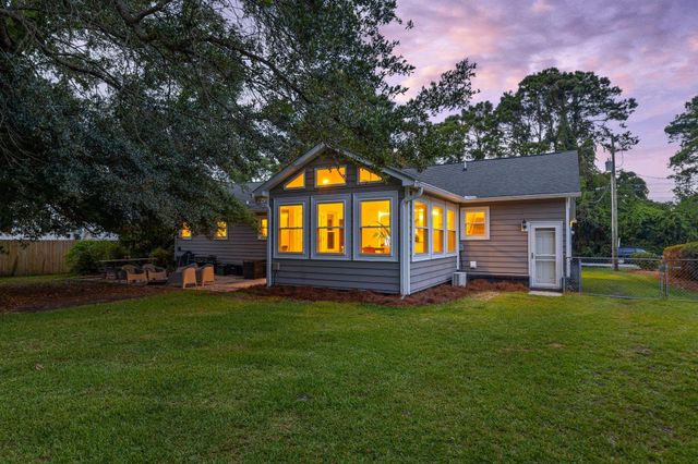 317 Hawthorne Street, Mount Pleasant, SC 29464
