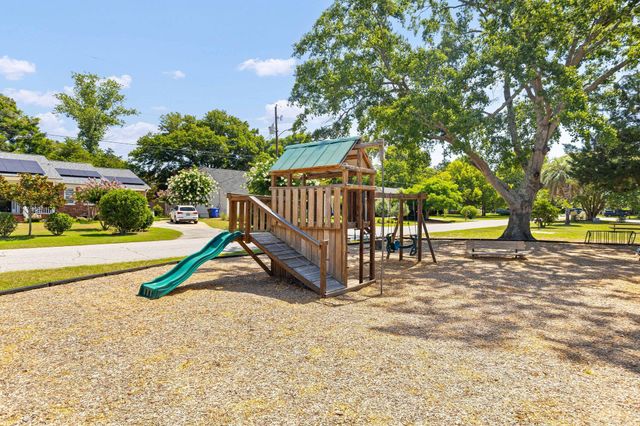 317 Hawthorne Street, Mount Pleasant, SC 29464