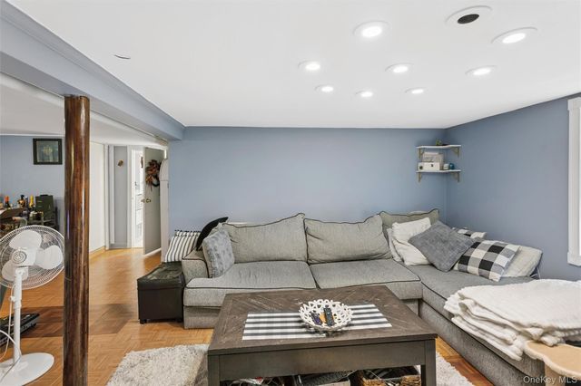 140 Roosevelt Boulevard, Long Beach, NY 11561