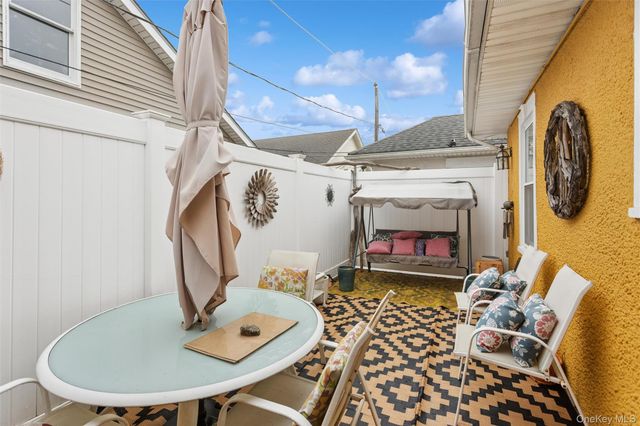140 Roosevelt Boulevard, Long Beach, NY 11561